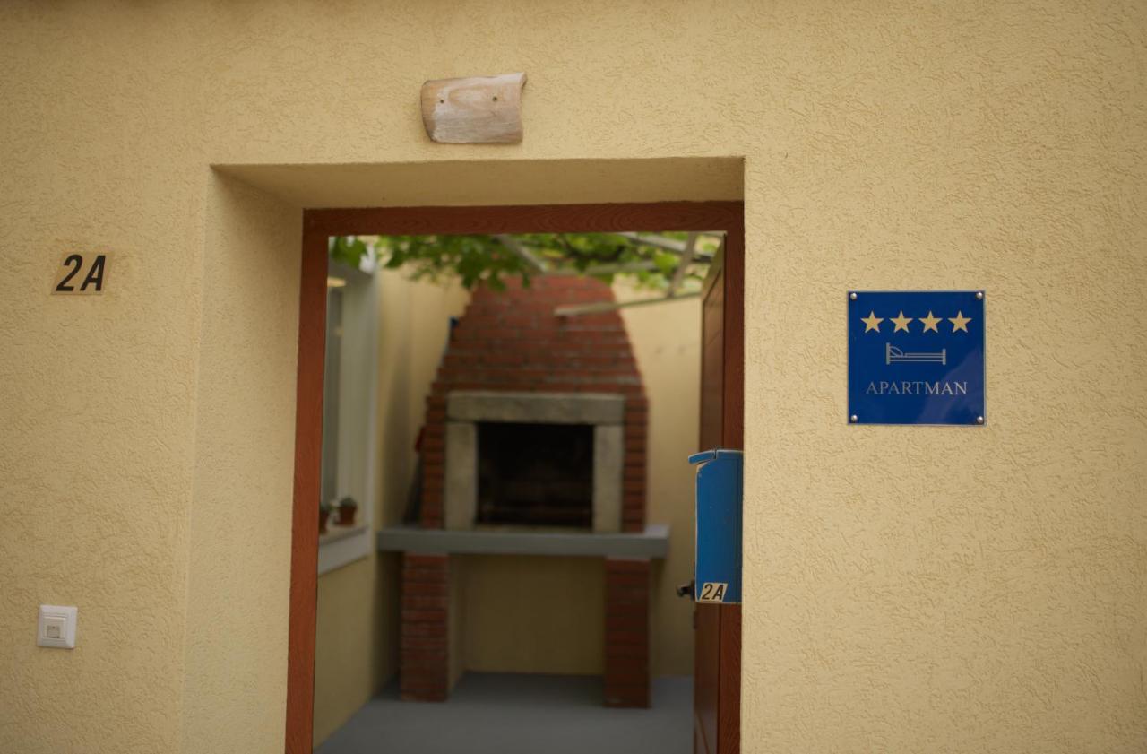 House 4 Rent Laura Appartement Mali Lošinj Buitenkant foto