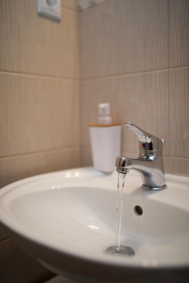House 4 Rent Laura Appartement Mali Lošinj Buitenkant foto